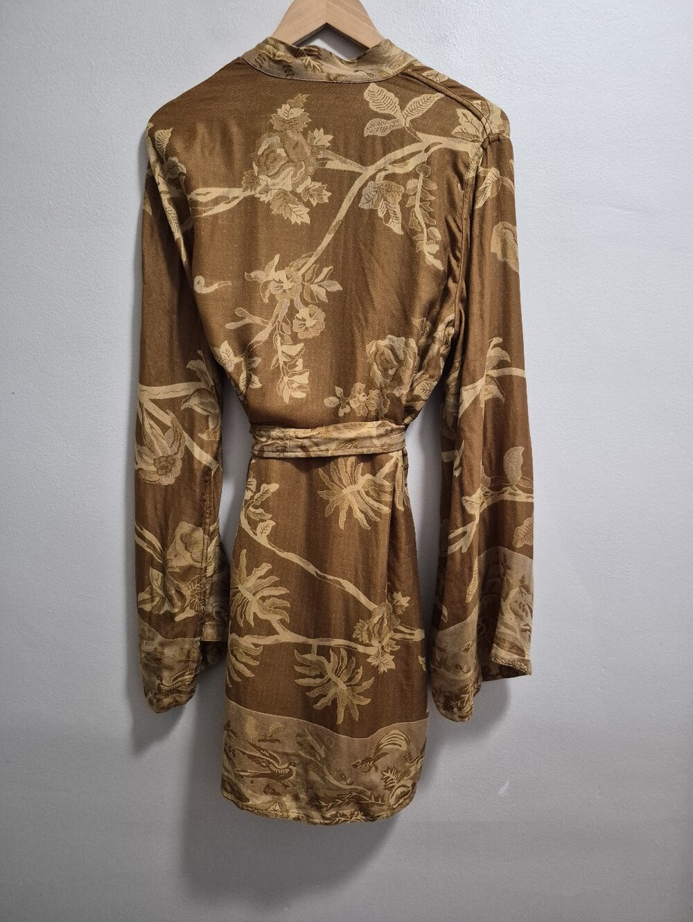Brahmaki EcoVero Short Kimono Golden Lotus Robe Size Medium - Picture 7 of 8